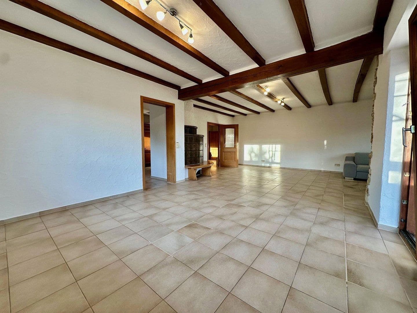 2 bedroom with open-plan kitchen flat to rent, 150 m², Aichtal, Baden-Württemberg 2 bedroom with open-plan kitchen flat to rent, 150 m², Aichtal, Baden-Württemberg