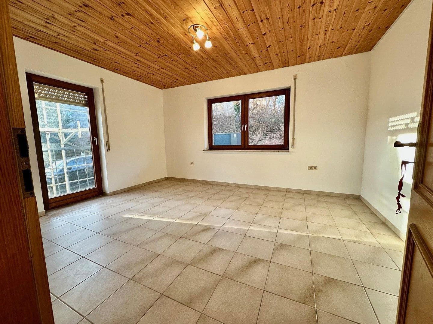 2 bedroom with open-plan kitchen flat to rent, 150 m², Aichtal, Baden-Württemberg 2 bedroom with open-plan kitchen flat to rent, 150 m², Aichtal, Baden-Württemberg