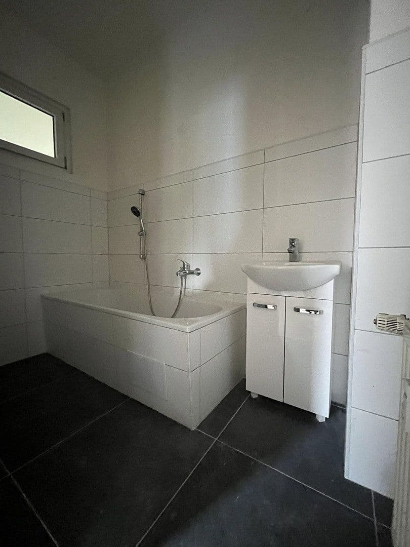 3 bedroom flat to rent, 79 m², Thomas-Mann-Straße 13, Zwickau, Saxony 3 bedroom flat to rent, 79 m², Thomas-Mann-Straße 13, Zwickau, Saxony