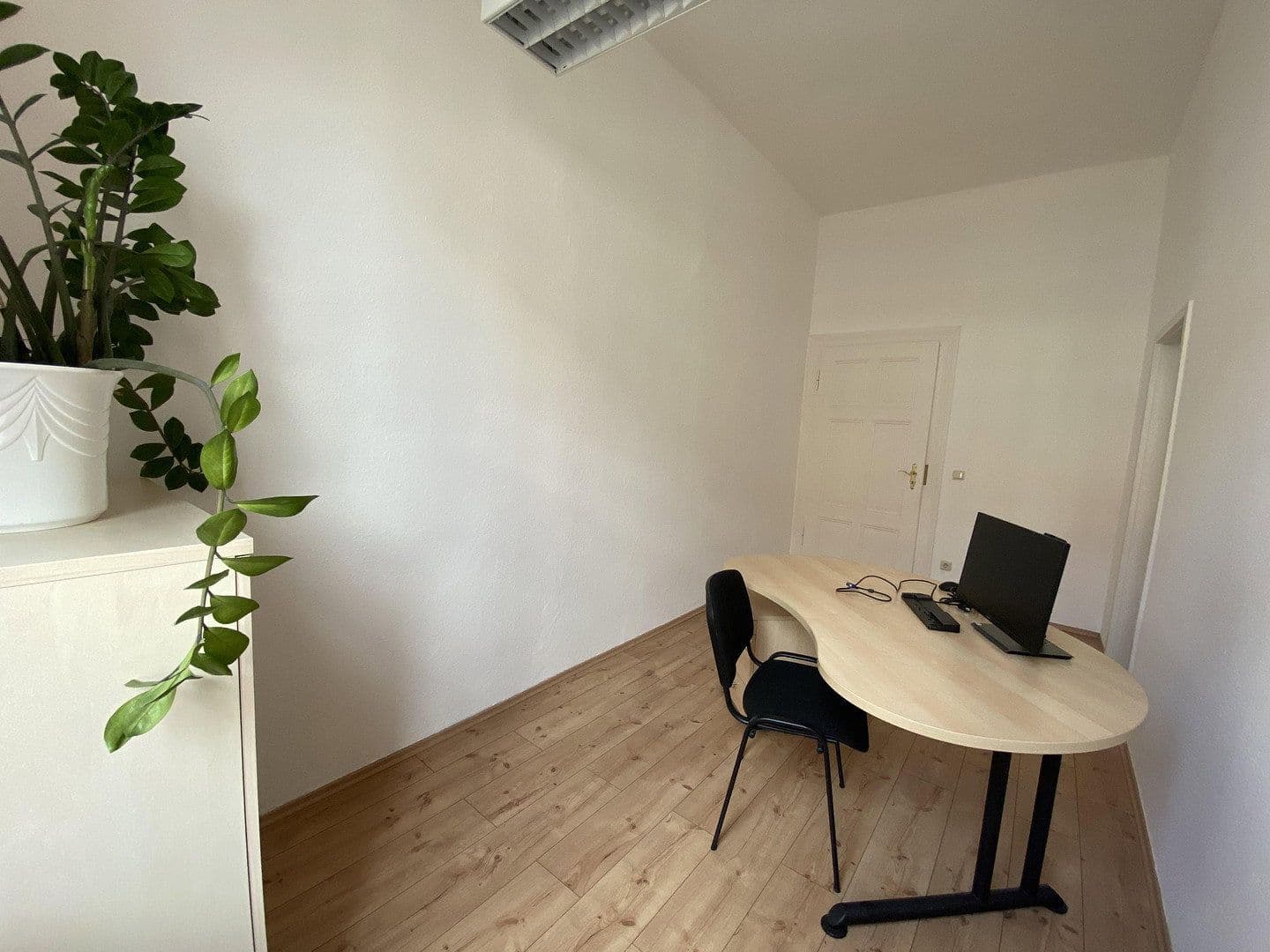 office to rent, 540 m², Mariannenstrasse 20, Dessau-Rosslau, Saxony-Anhalt office to rent, 540 m², Mariannenstrasse 20, Dessau-Rosslau, Saxony-Anhalt