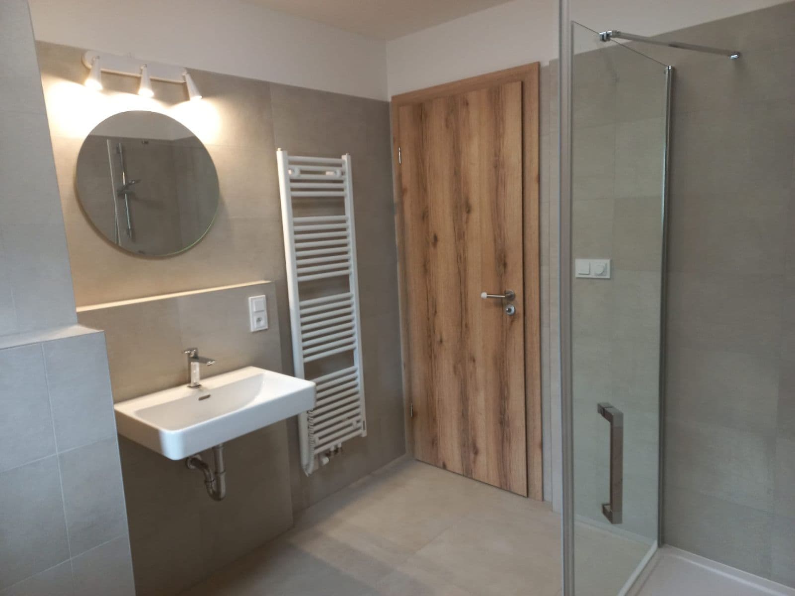 Studio flat to rent, 32 m², Randova, Dobřichovice, Středočeský Region Studio flat to rent, 32 m², Randova, Dobřichovice, Středočeský Region