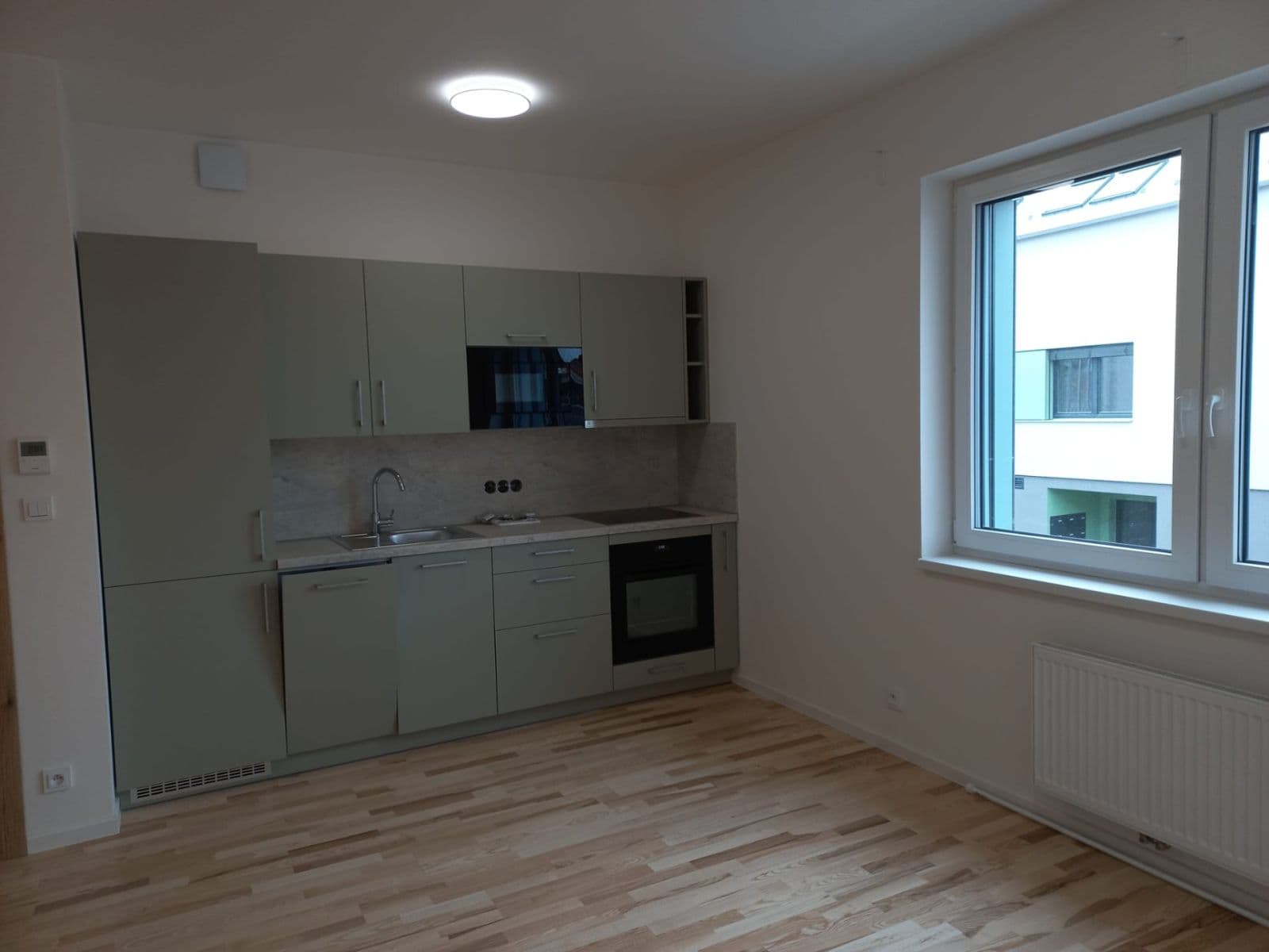 Studio flat to rent, 32 m², Randova, Dobřichovice, Středočeský Region Studio flat to rent, 32 m², Randova, Dobřichovice, Středočeský Region