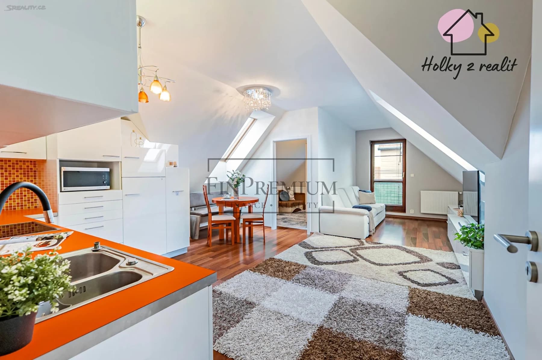 3 bedroom with open-plan kitchen flat for sale, 108 m², Lomená, Jesenice, Středočeský Region 3 bedroom with open-plan kitchen flat for sale, 108 m², Lomená, Jesenice, Středočeský Region