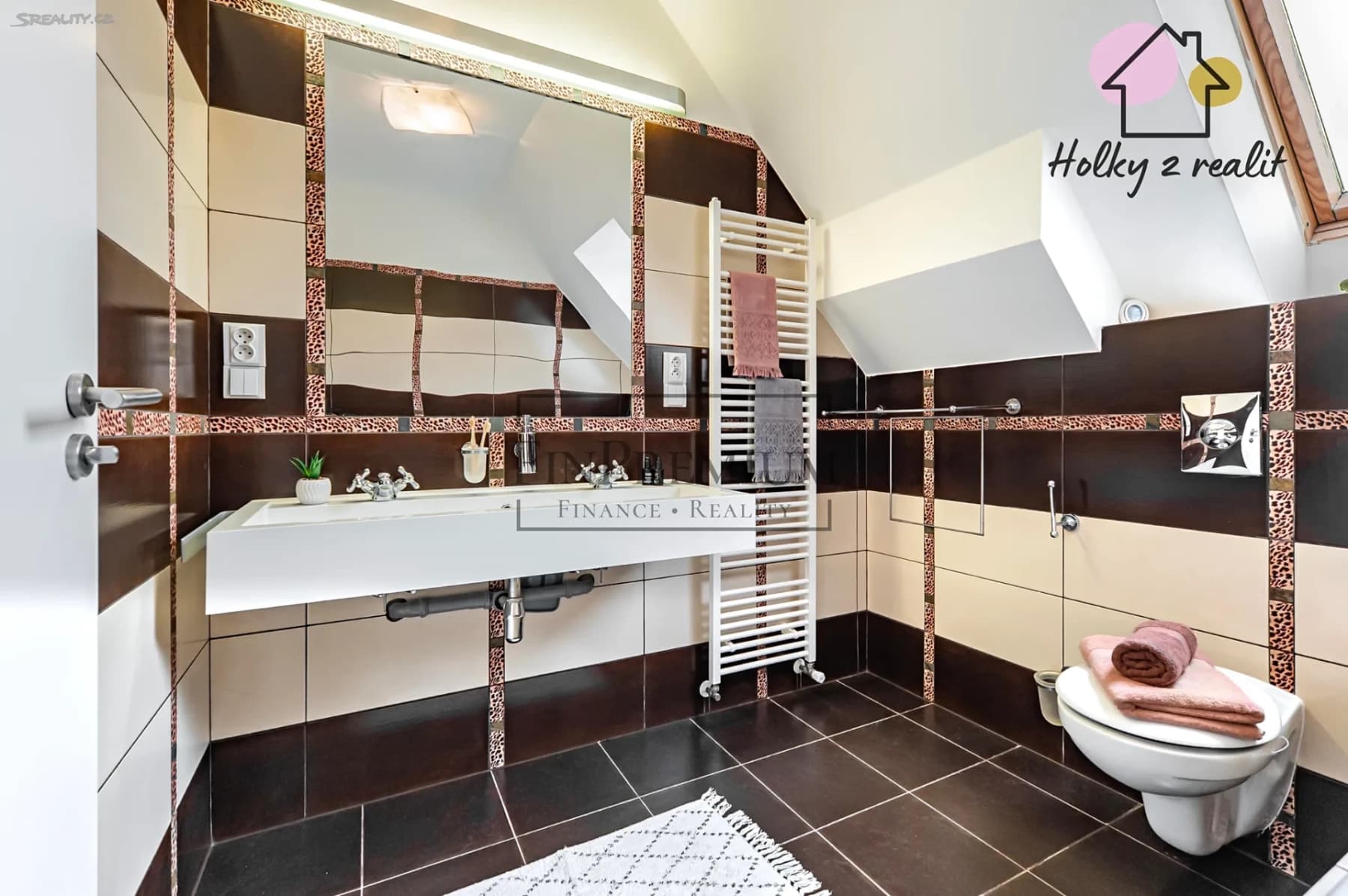 3 bedroom with open-plan kitchen flat for sale, 108 m², Lomená, Jesenice, Středočeský Region 3 bedroom with open-plan kitchen flat for sale, 108 m², Lomená, Jesenice, Středočeský Region