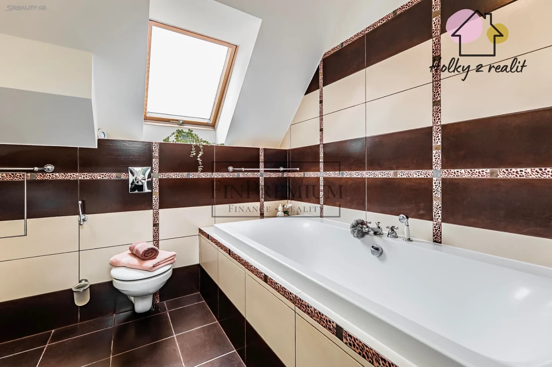 3 bedroom with open-plan kitchen flat for sale, 108 m², Lomená, Jesenice, Středočeský Region 3 bedroom with open-plan kitchen flat for sale, 108 m², Lomená, Jesenice, Středočeský Region