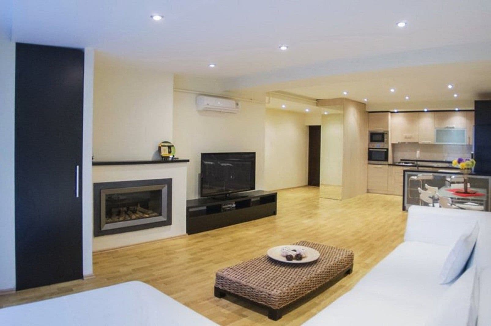 2 bedroom flat to rent, 75 m², U Půjčovny, Prague, Prague 2 bedroom flat to rent, 75 m², U Půjčovny, Prague, Prague