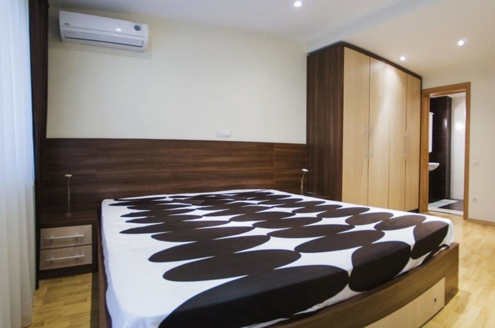 2 bedroom flat to rent, 75 m², U Půjčovny, Prague, Prague 2 bedroom flat to rent, 75 m², U Půjčovny, Prague, Prague