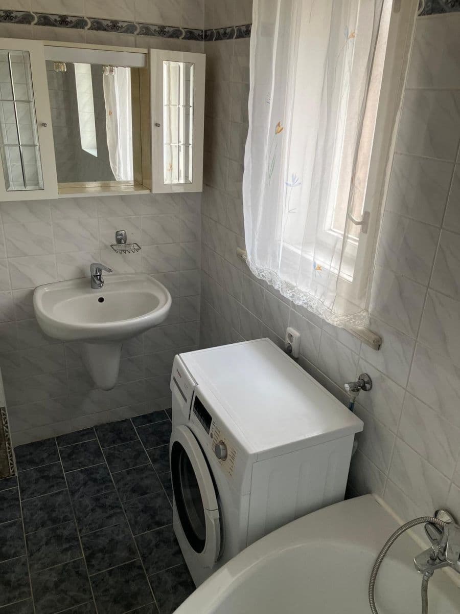 1 bedroom flat to rent, 55 m², Gabčíkova, Prague, Prague 1 bedroom flat to rent, 55 m², Gabčíkova, Prague, Prague