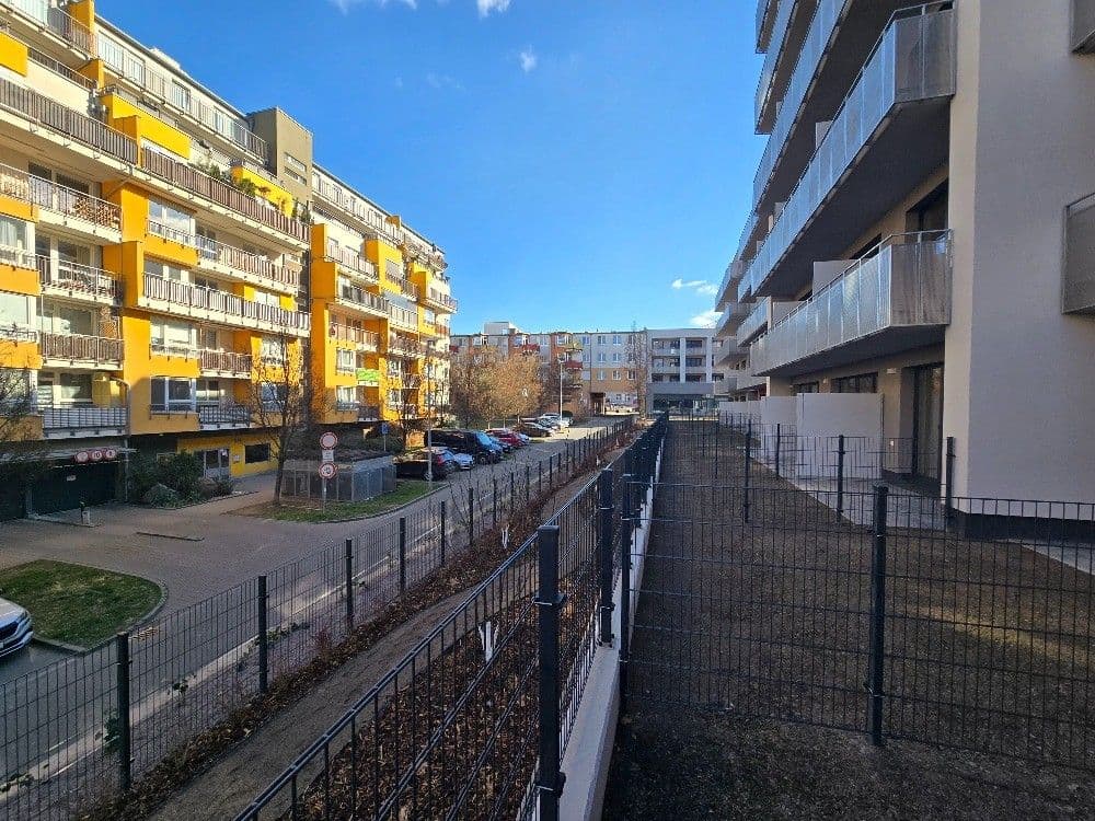 Studio flat to rent, 35 m², Pod Harfou, Prague, Prague Studio flat to rent, 35 m², Pod Harfou, Prague, Prague