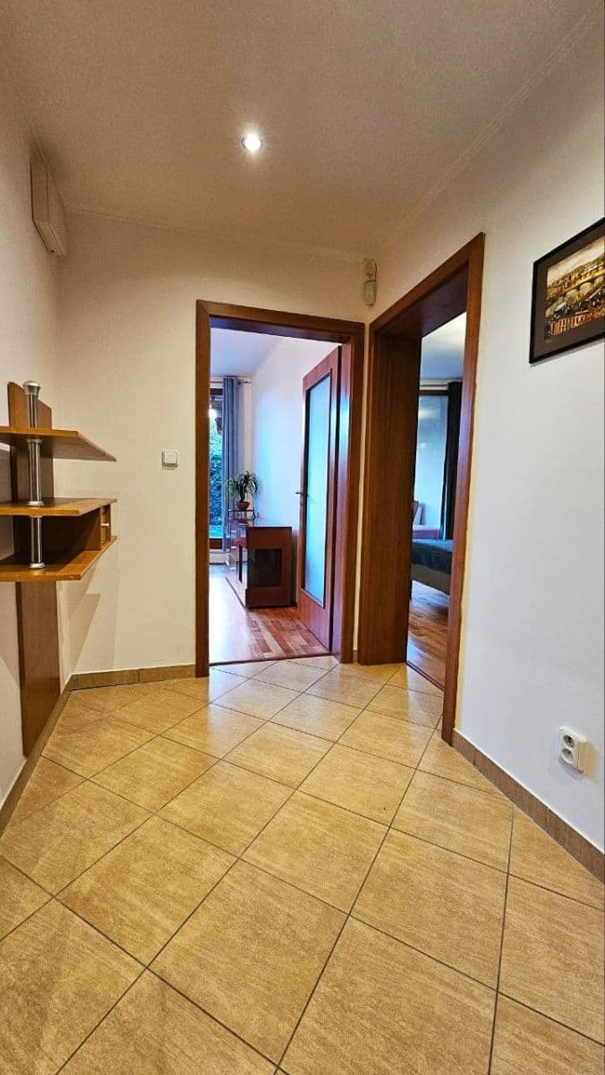 1 bedroom with open-plan kitchen flat to rent, 120 m², Nad Dalejským údolím, Prague, Prague 1 bedroom with open-plan kitchen flat to rent, 120 m², Nad Dalejským údolím, Prague, Prague