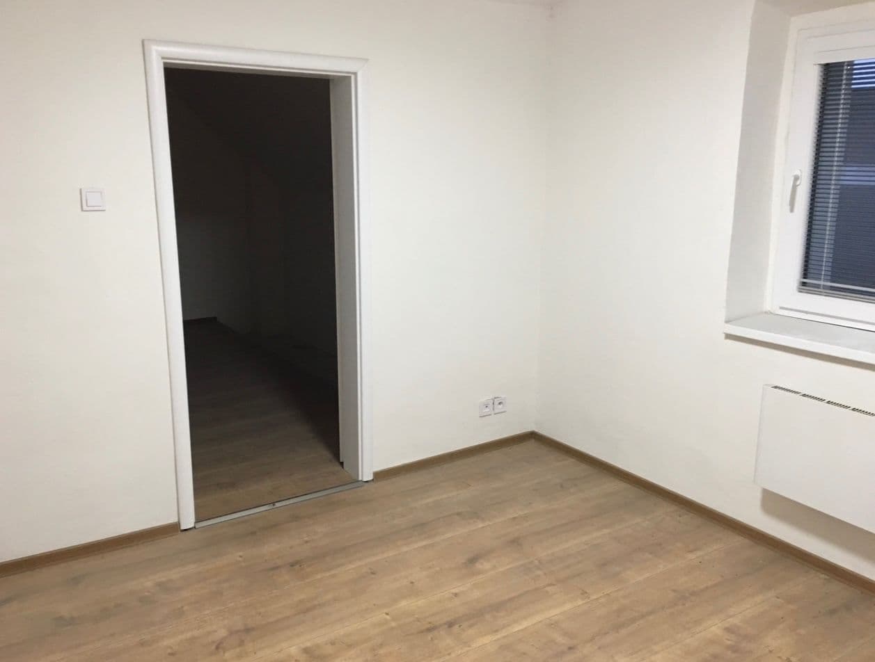 house to rent, 130 m², Chocerady, Středočeský Region house to rent, 130 m², Chocerady, Středočeský Region