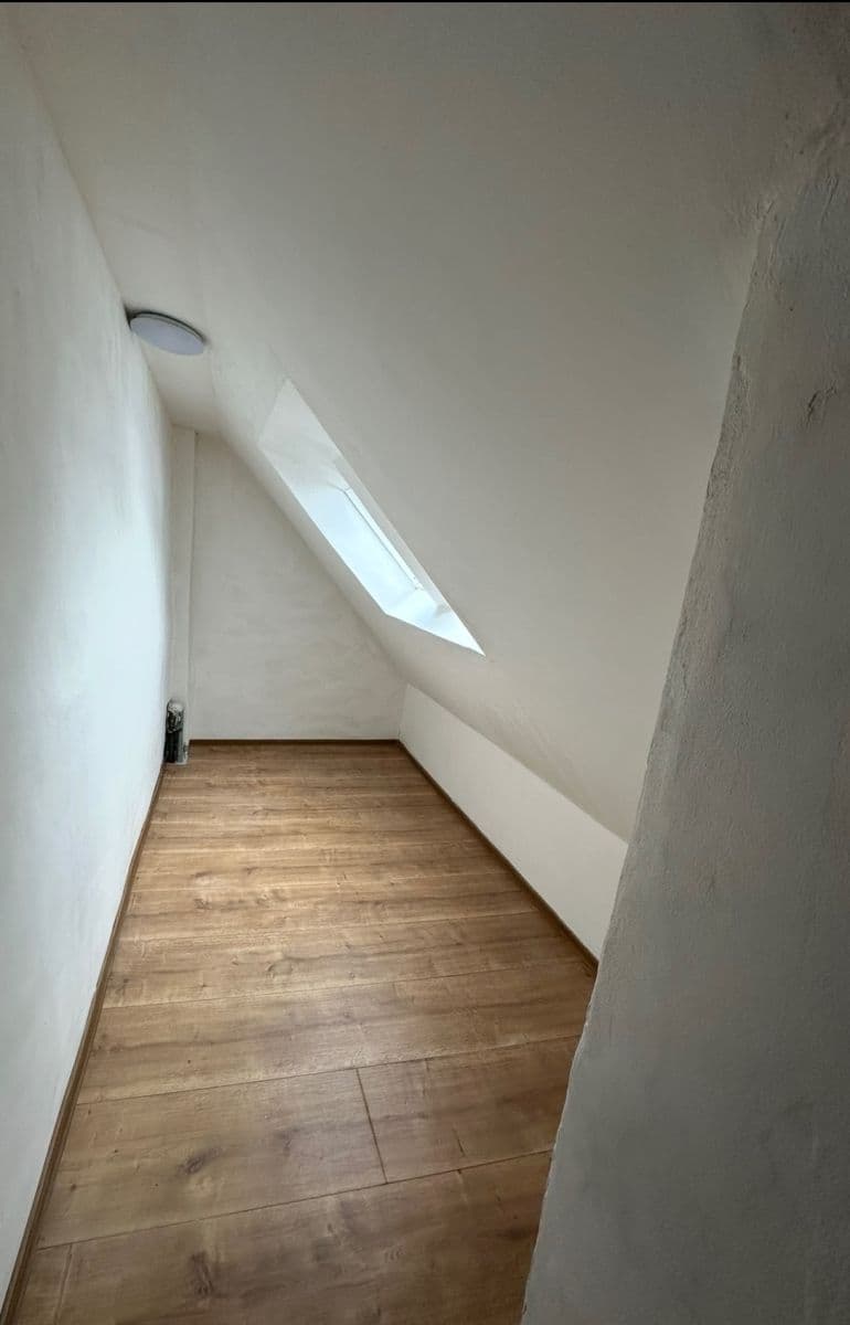 house to rent, 130 m², Chocerady, Středočeský Region house to rent, 130 m², Chocerady, Středočeský Region