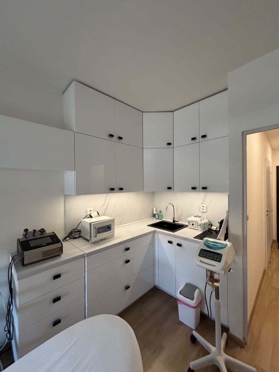 non-residential property to rent, 25 m², Peroutkova, Prague, Prague non-residential property to rent, 25 m², Peroutkova, Prague, Prague