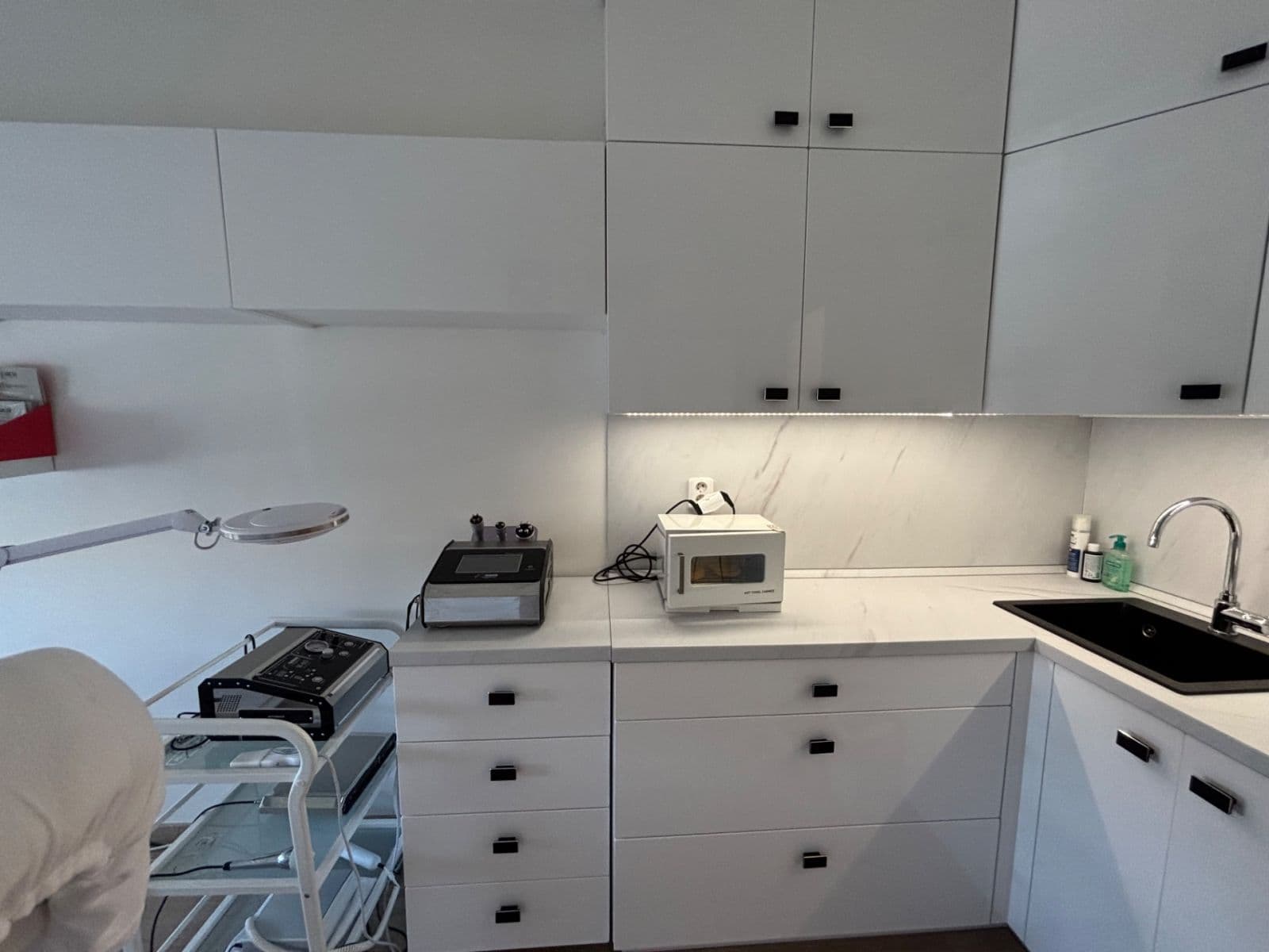 non-residential property to rent, 25 m², Peroutkova, Prague, Prague non-residential property to rent, 25 m², Peroutkova, Prague, Prague