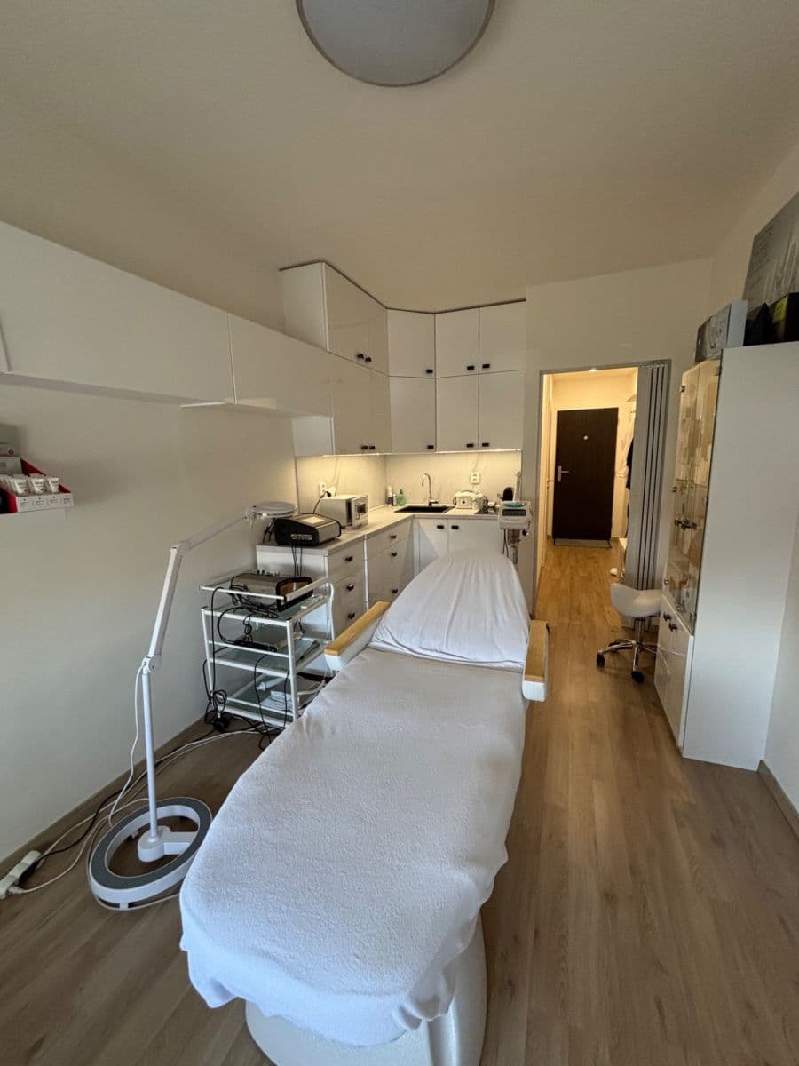 non-residential property to rent, 25 m², Peroutkova, Prague, Prague non-residential property to rent, 25 m², Peroutkova, Prague, Prague