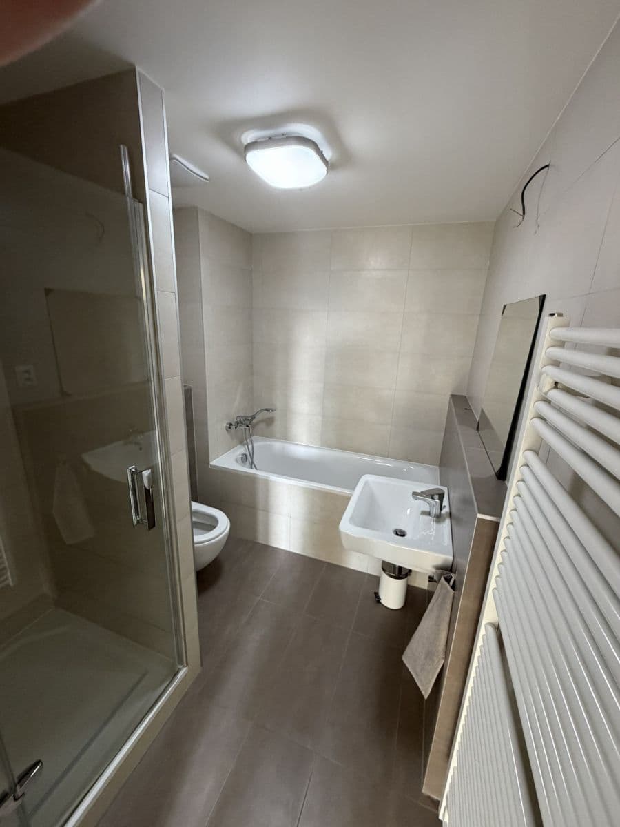 2 bedroom with open-plan kitchen flat to rent, 84 m², Zvěřinova, Prague, Prague 2 bedroom with open-plan kitchen flat to rent, 84 m², Zvěřinova, Prague, Prague