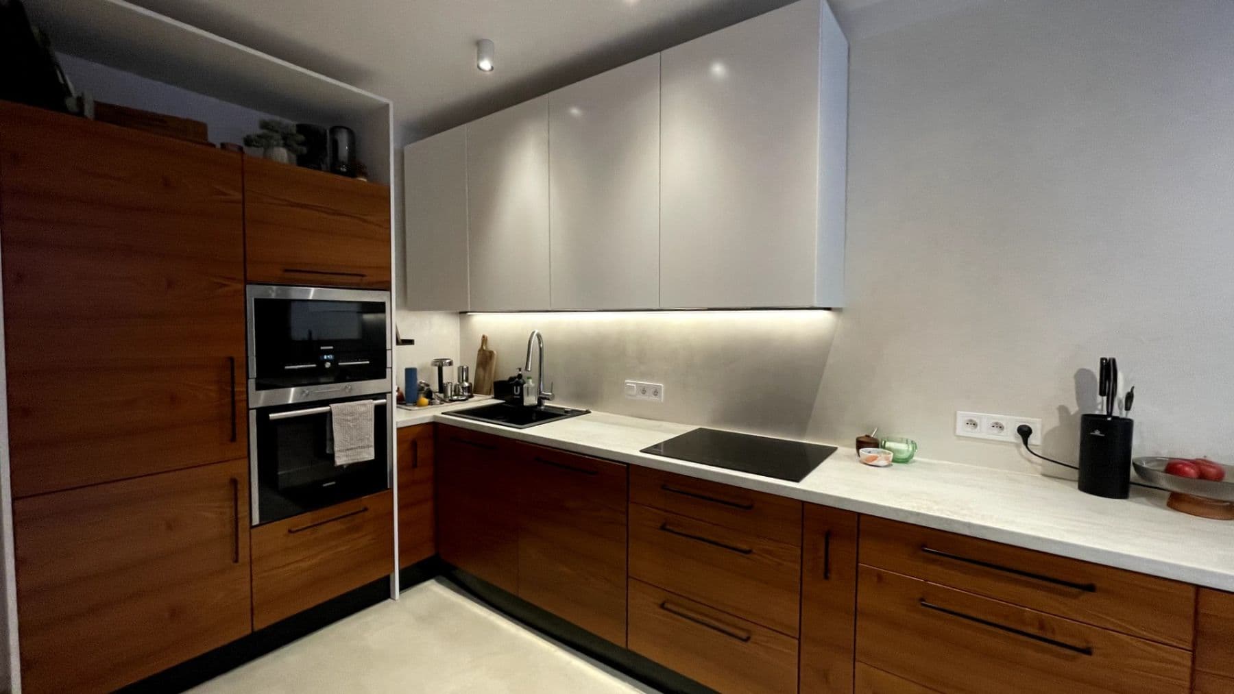 2 bedroom with open-plan kitchen flat to rent, 69 m², Schnirchova, Prague, Prague 2 bedroom with open-plan kitchen flat to rent, 69 m², Schnirchova, Prague, Prague