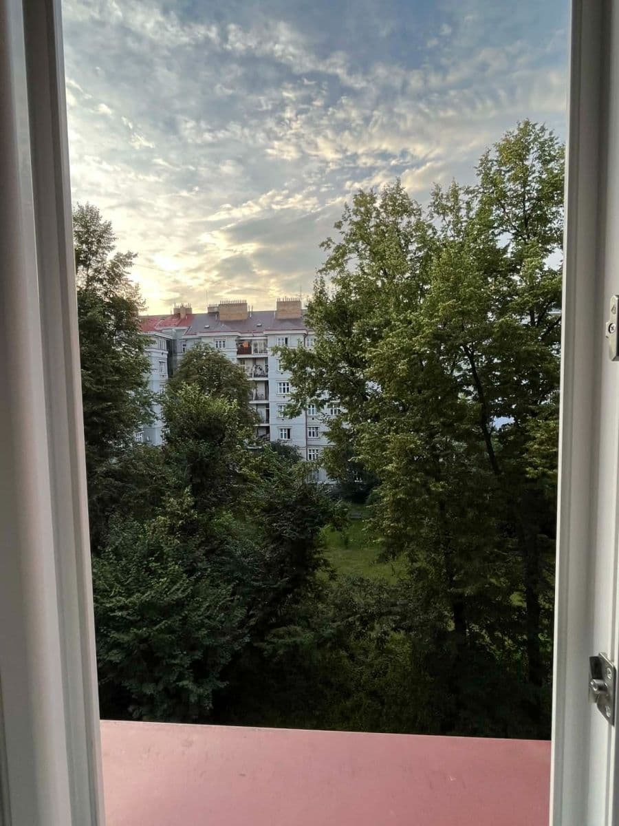 2 bedroom flat to rent, 59 m², Jeseniova, Prague, Prague 2 bedroom flat to rent, 59 m², Jeseniova, Prague, Prague