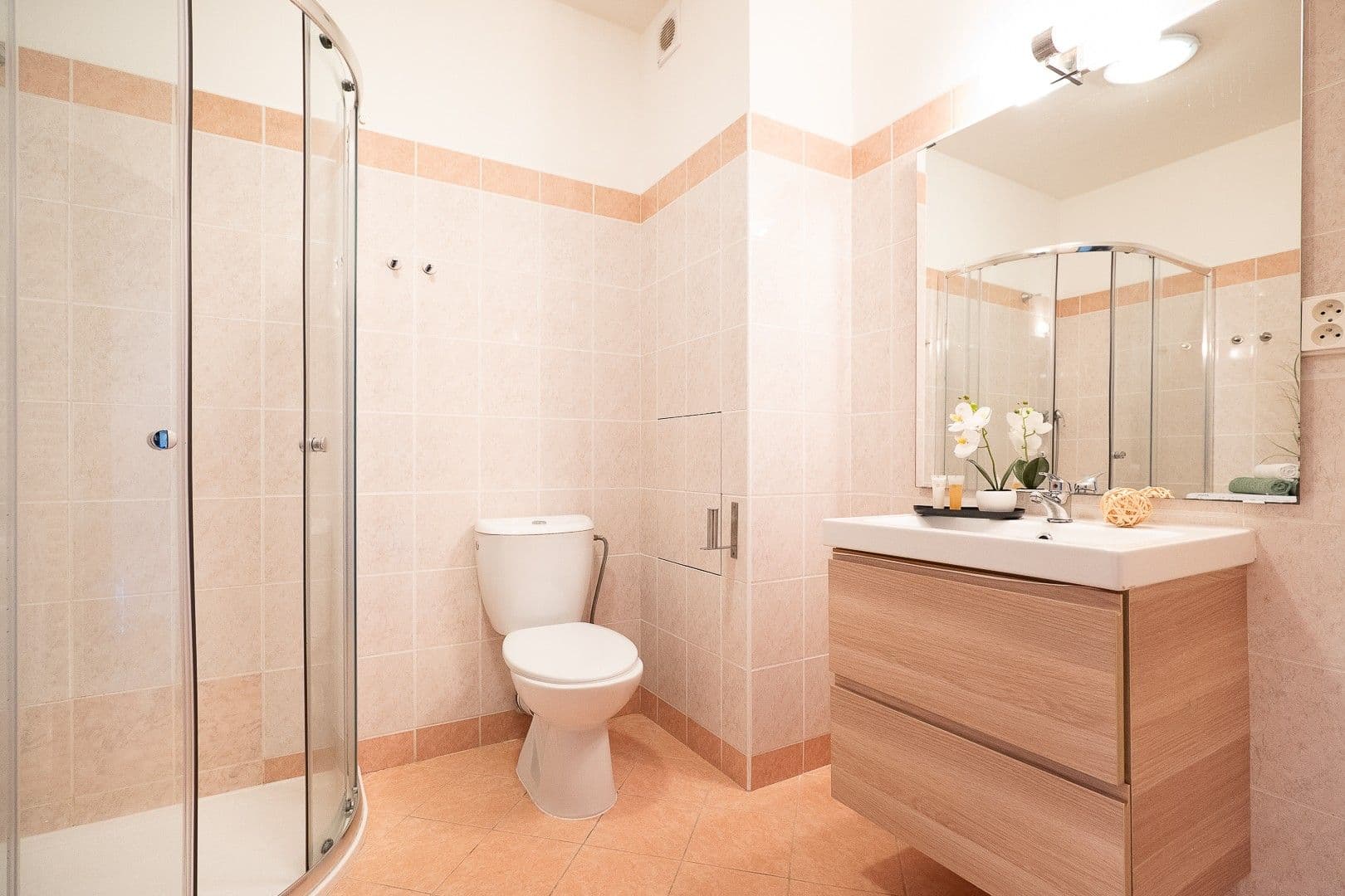 Studio flat for sale, 37 m², Roztocká, Úholičky, Středočeský Region Studio flat for sale, 37 m², Roztocká, Úholičky, Středočeský Region