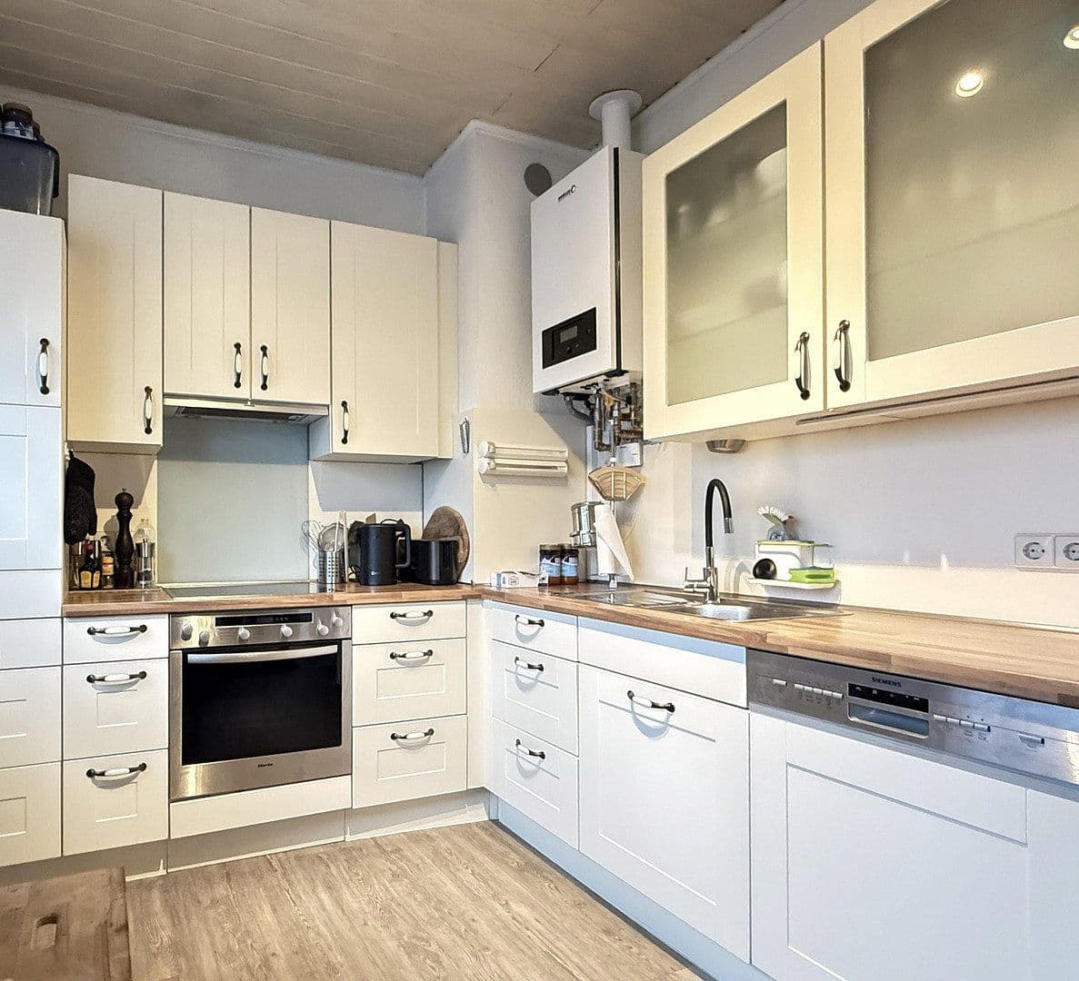 1 bedroom with open-plan kitchen flat to rent, 79 m², Mühlstraße 12A, Monsheim, Rhineland-Palatinate 1 bedroom with open-plan kitchen flat to rent, 79 m², Mühlstraße 12A, Monsheim, Rhineland-Palatinate