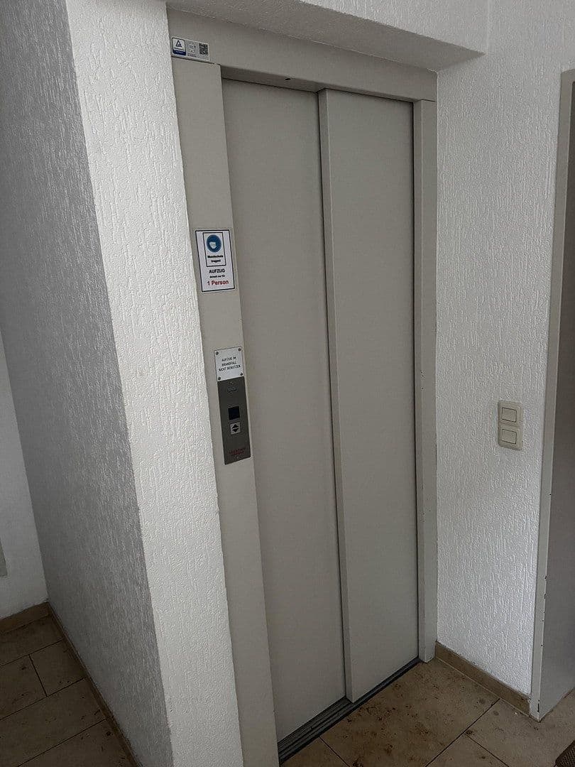 3 bedroom flat to rent, 66 m², Petersstrasse 59, Krefeld, North Rhine-Westphalia 3 bedroom flat to rent, 66 m², Petersstrasse 59, Krefeld, North Rhine-Westphalia