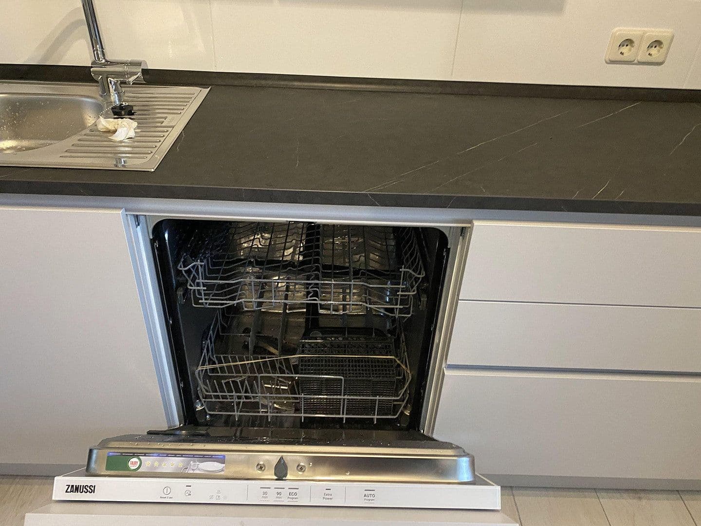 3 bedroom flat to rent, 66 m², Petersstrasse 59, Krefeld, North Rhine-Westphalia 3 bedroom flat to rent, 66 m², Petersstrasse 59, Krefeld, North Rhine-Westphalia