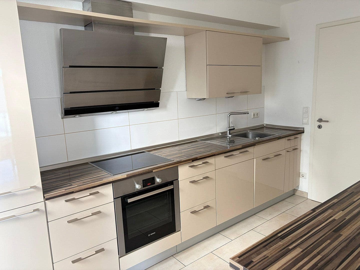 2 bedroom with open-plan kitchen flat to rent, 131 m², Weinheim, Baden-Württemberg 2 bedroom with open-plan kitchen flat to rent, 131 m², Weinheim, Baden-Württemberg