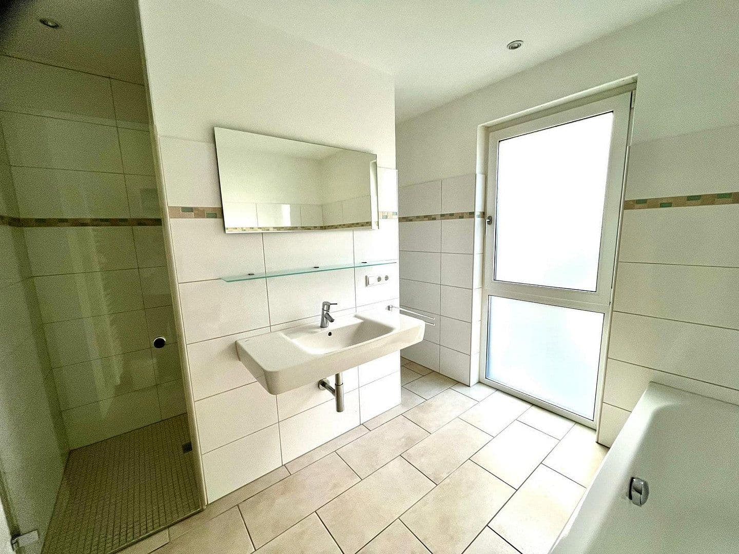 2 bedroom with open-plan kitchen flat to rent, 131 m², Weinheim, Baden-Württemberg 2 bedroom with open-plan kitchen flat to rent, 131 m², Weinheim, Baden-Württemberg