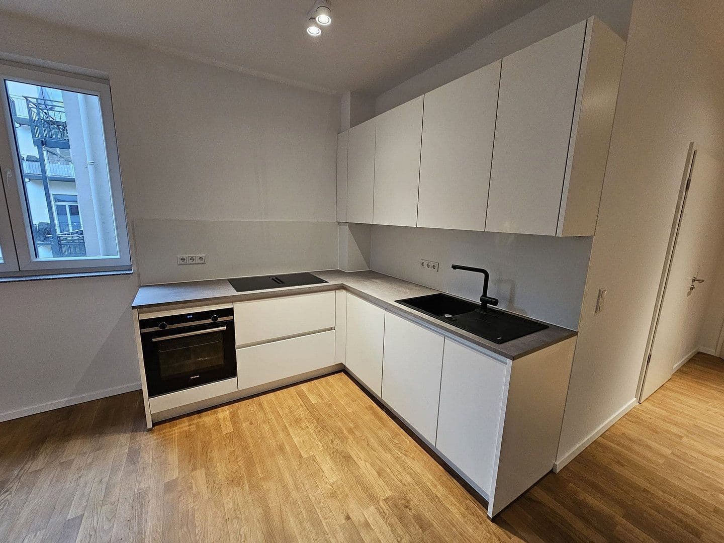 1 bedroom with open-plan kitchen flat to rent, 77 m², Mainluststraße 13, Frankfurt am Main, Hesse 1 bedroom with open-plan kitchen flat to rent, 77 m², Mainluststraße 13, Frankfurt am Main, Hesse