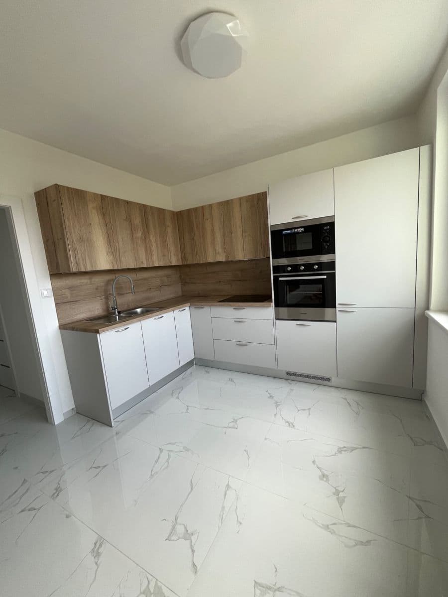 Studio flat for sale, 42 m², Teyschlova, Brno, Jihomoravský Region Studio flat for sale, 42 m², Teyschlova, Brno, Jihomoravský Region