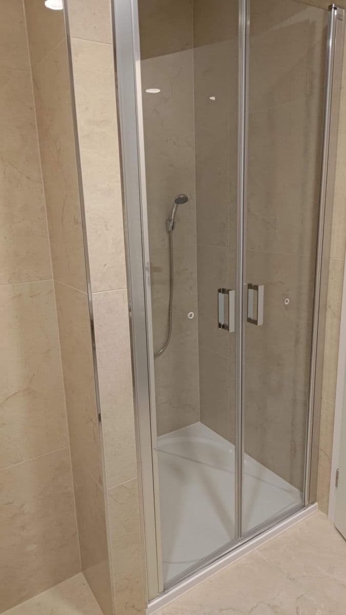 1 bedroom with open-plan kitchen flat to rent, 61 m², Kabešova, Prague, Prague 1 bedroom with open-plan kitchen flat to rent, 61 m², Kabešova, Prague, Prague