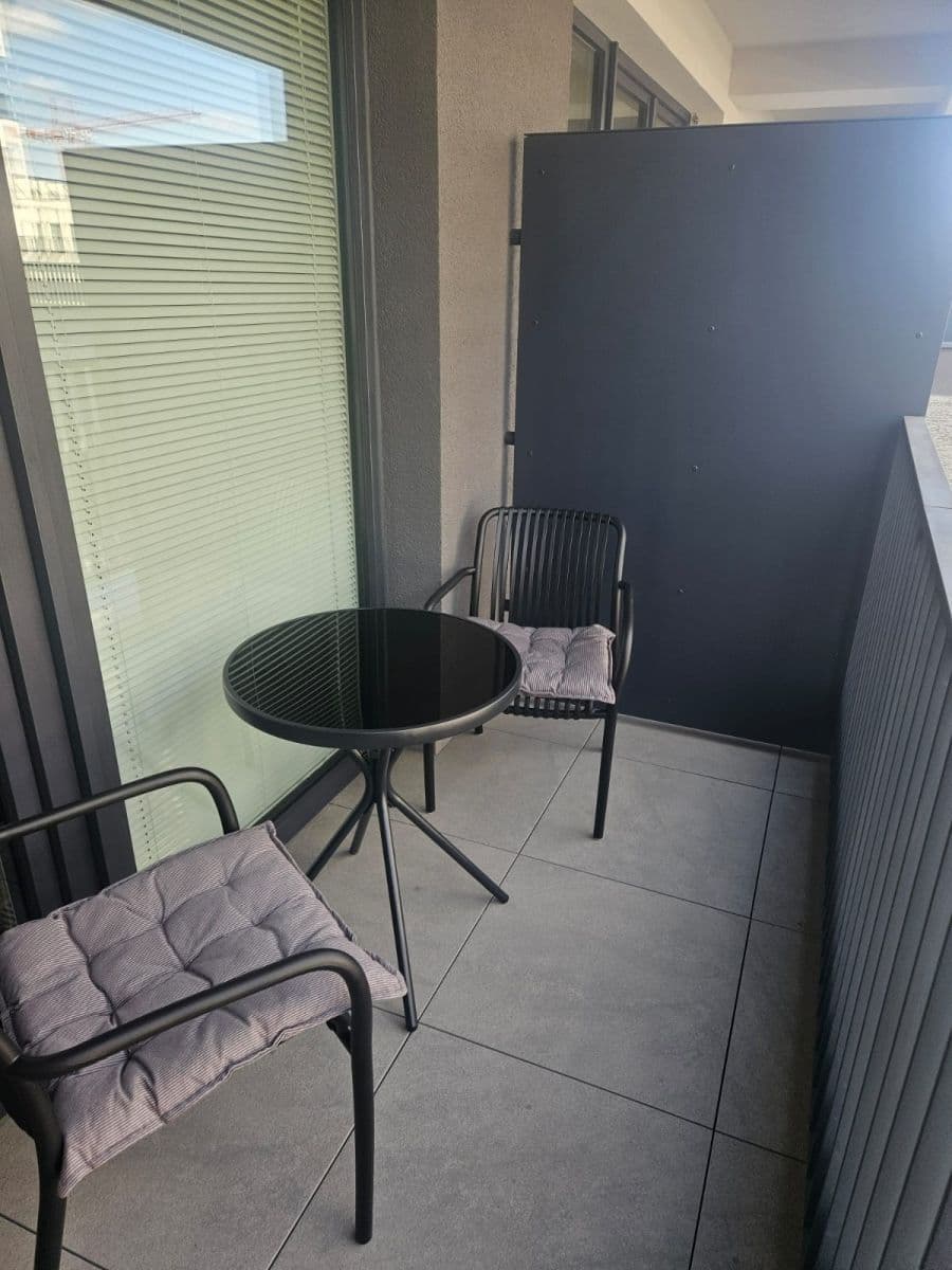 Studio flat to rent, 32 m², Poděbradská, Prague, Prague Studio flat to rent, 32 m², Poděbradská, Prague, Prague