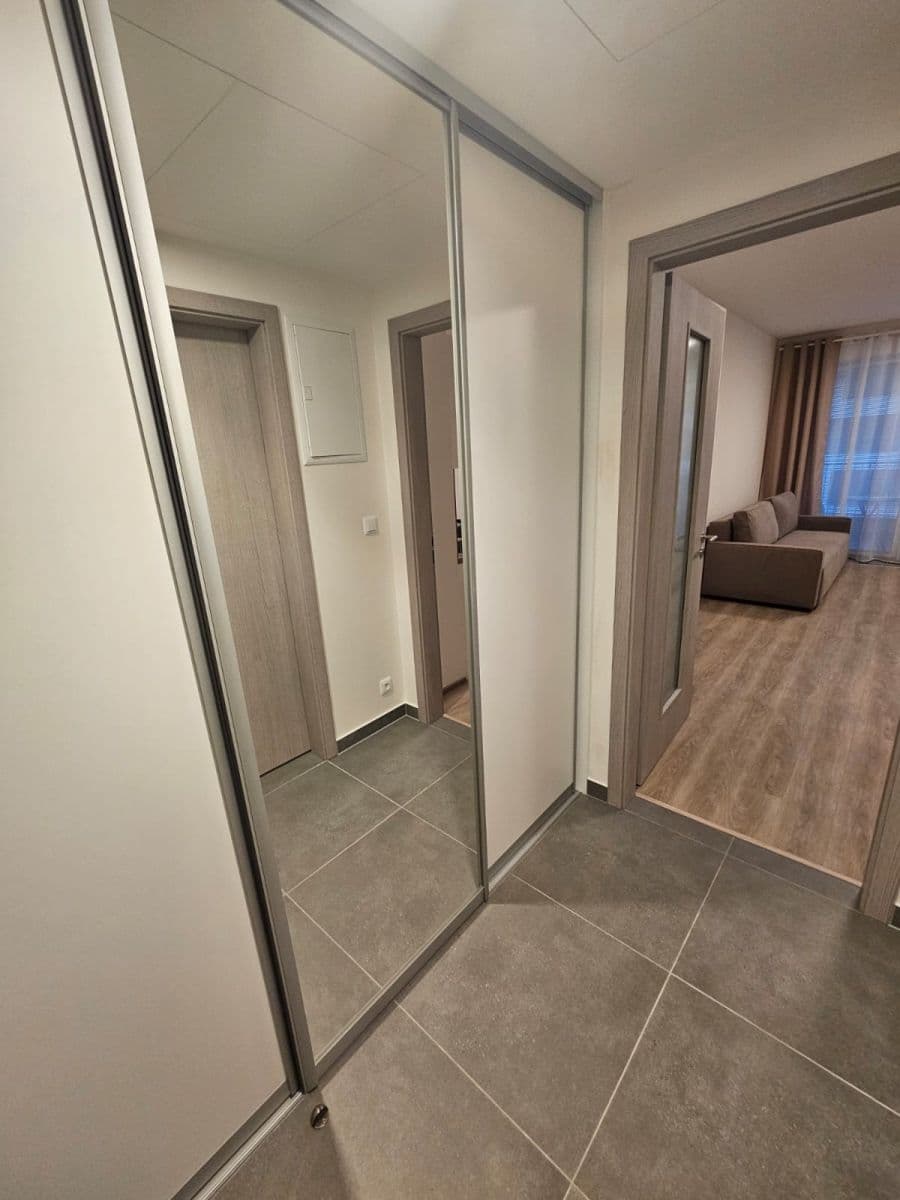 Studio flat to rent, 32 m², Poděbradská, Prague, Prague Studio flat to rent, 32 m², Poděbradská, Prague, Prague