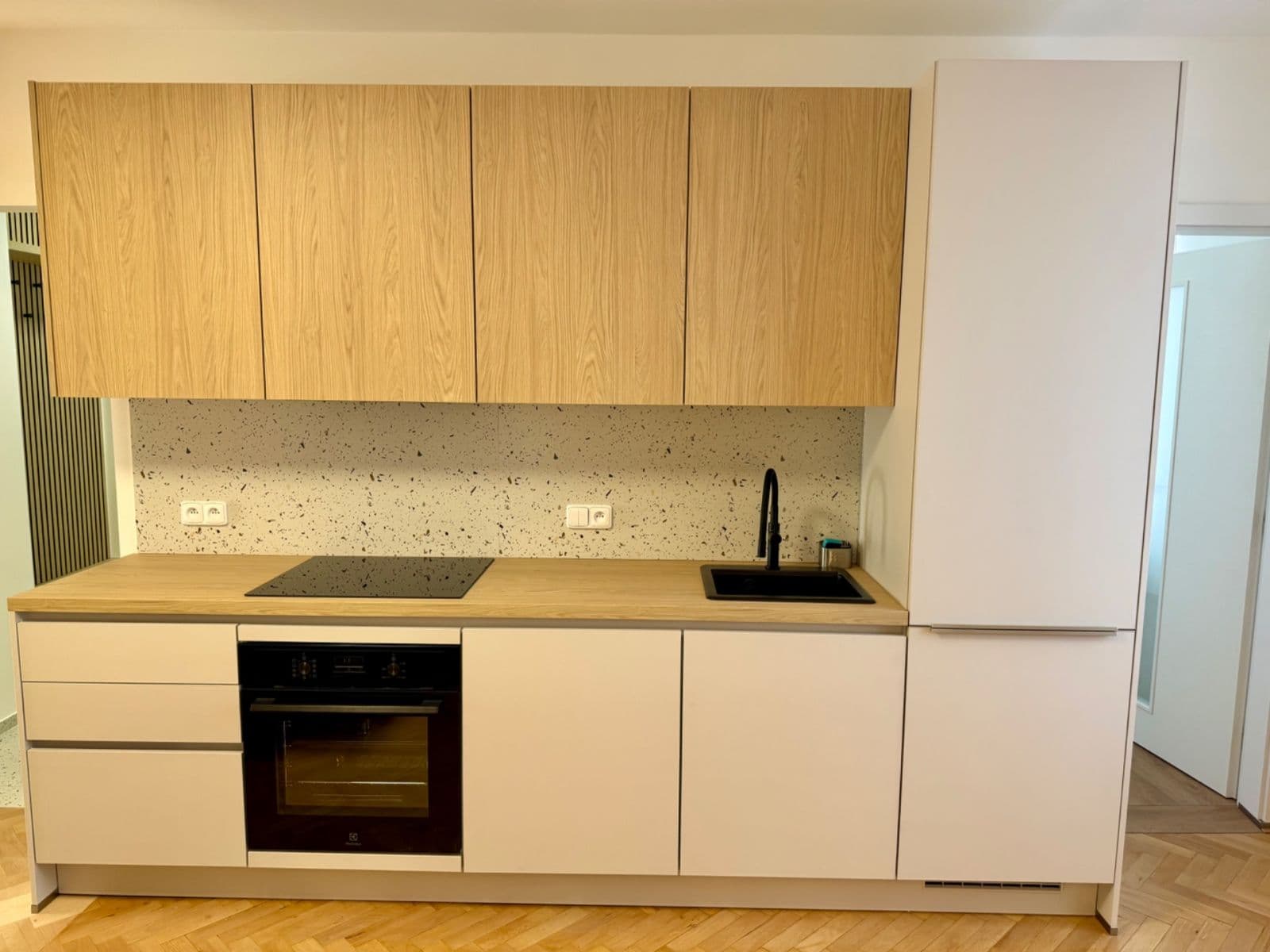 2 bedroom with open-plan kitchen flat to rent, 56 m², Hodonínská, Prague, Prague 2 bedroom with open-plan kitchen flat to rent, 56 m², Hodonínská, Prague, Prague