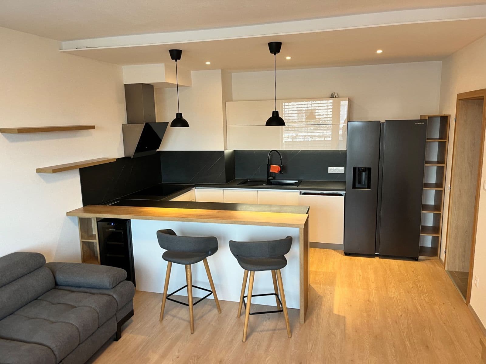 1 bedroom with open-plan kitchen flat for sale, 49 m², Pšeničná, Hostivice, Středočeský Region 1 bedroom with open-plan kitchen flat for sale, 49 m², Pšeničná, Hostivice, Středočeský Region