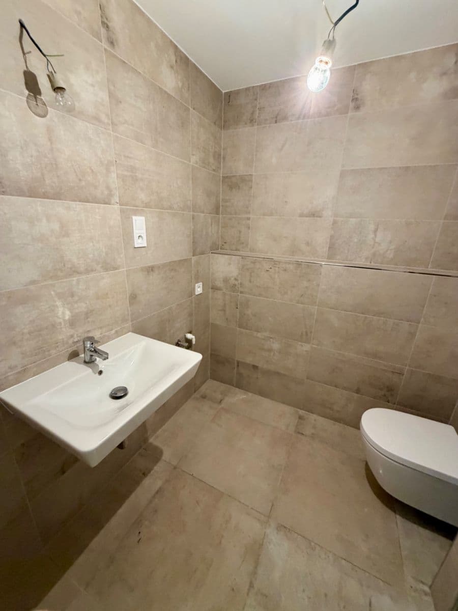 Studio flat to rent, 40 m², Gerstelova, Prague, Prague Studio flat to rent, 40 m², Gerstelova, Prague, Prague