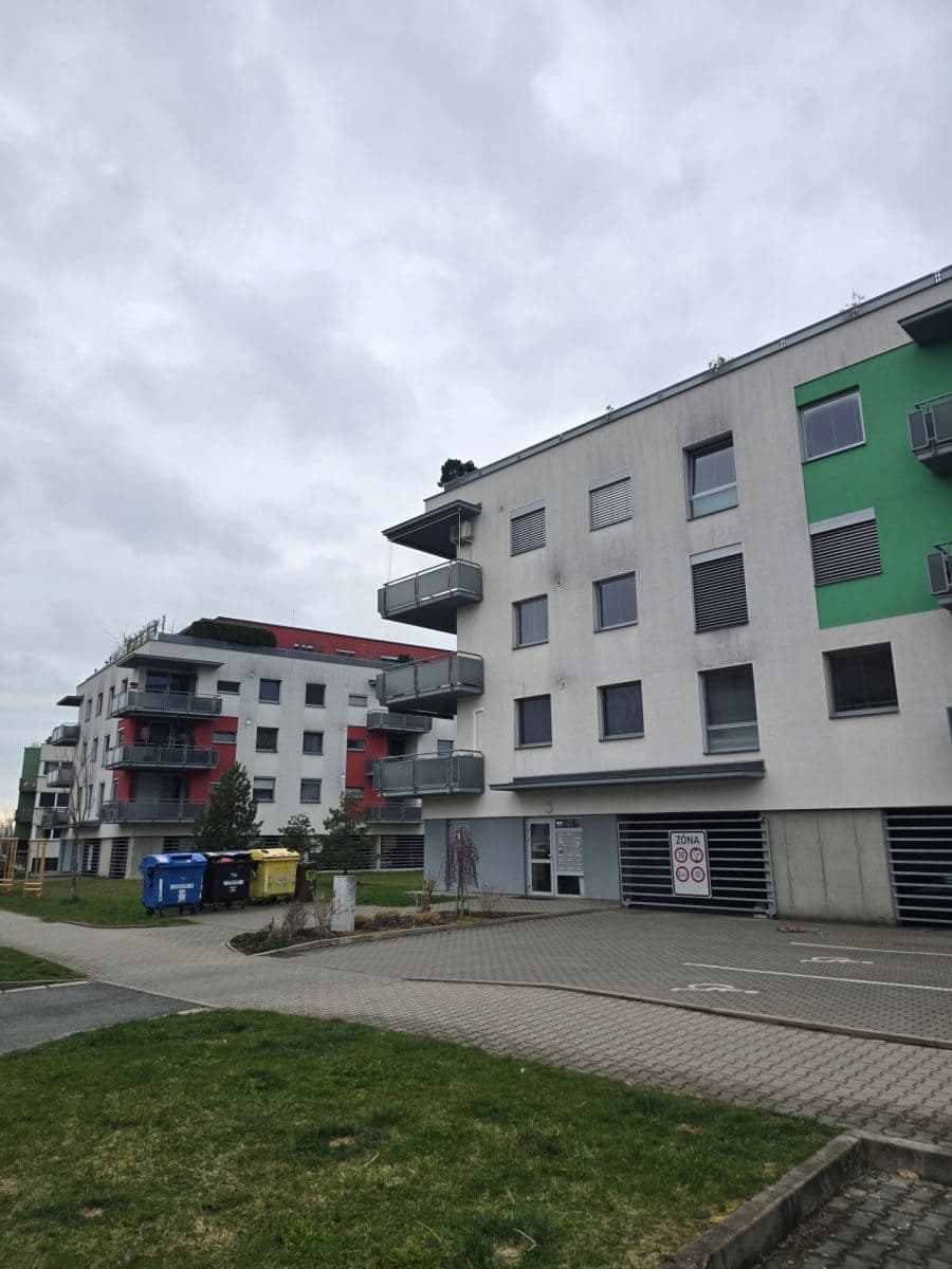 1 bedroom with open-plan kitchen flat to rent, 59 m², Svatojánská, Hradec Králové, Královéhradecký Region 1 bedroom with open-plan kitchen flat to rent, 59 m², Svatojánská, Hradec Králové, Královéhradecký Region