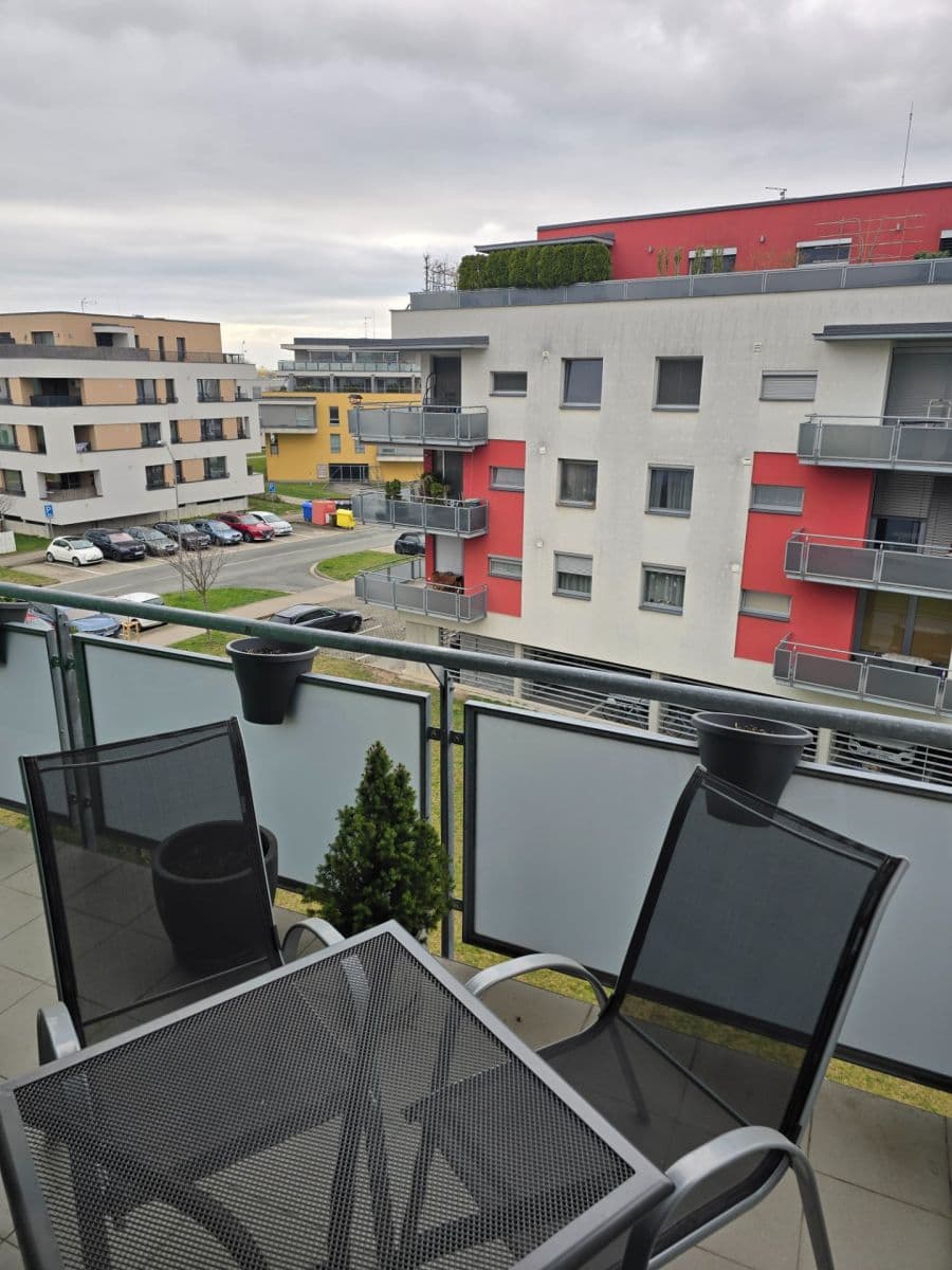 1 bedroom with open-plan kitchen flat to rent, 59 m², Svatojánská, Hradec Králové, Královéhradecký Region 1 bedroom with open-plan kitchen flat to rent, 59 m², Svatojánská, Hradec Králové, Královéhradecký Region