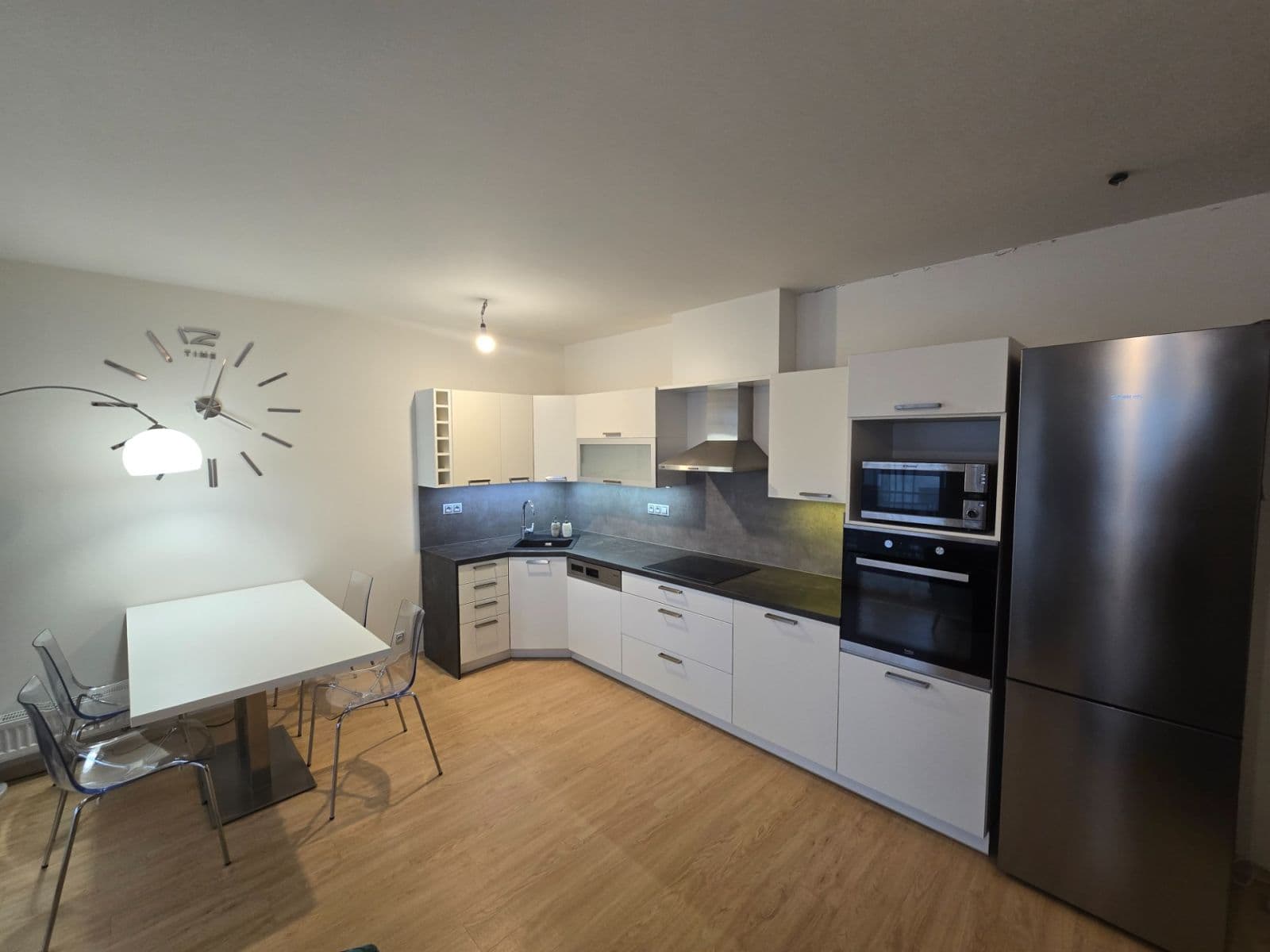 1 bedroom with open-plan kitchen flat to rent, 59 m², Svatojánská, Hradec Králové, Královéhradecký Region 1 bedroom with open-plan kitchen flat to rent, 59 m², Svatojánská, Hradec Králové, Královéhradecký Region