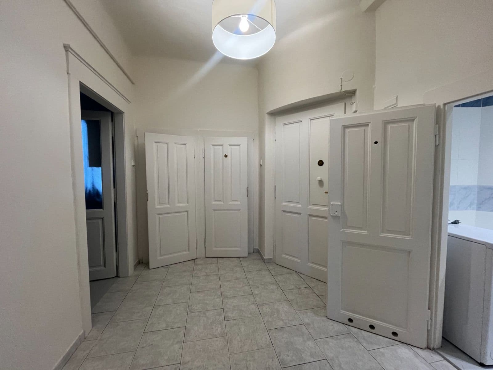 2 bedroom with open-plan kitchen flat to rent, 70 m², Na Březince, Prague, Prague 2 bedroom with open-plan kitchen flat to rent, 70 m², Na Březince, Prague, Prague