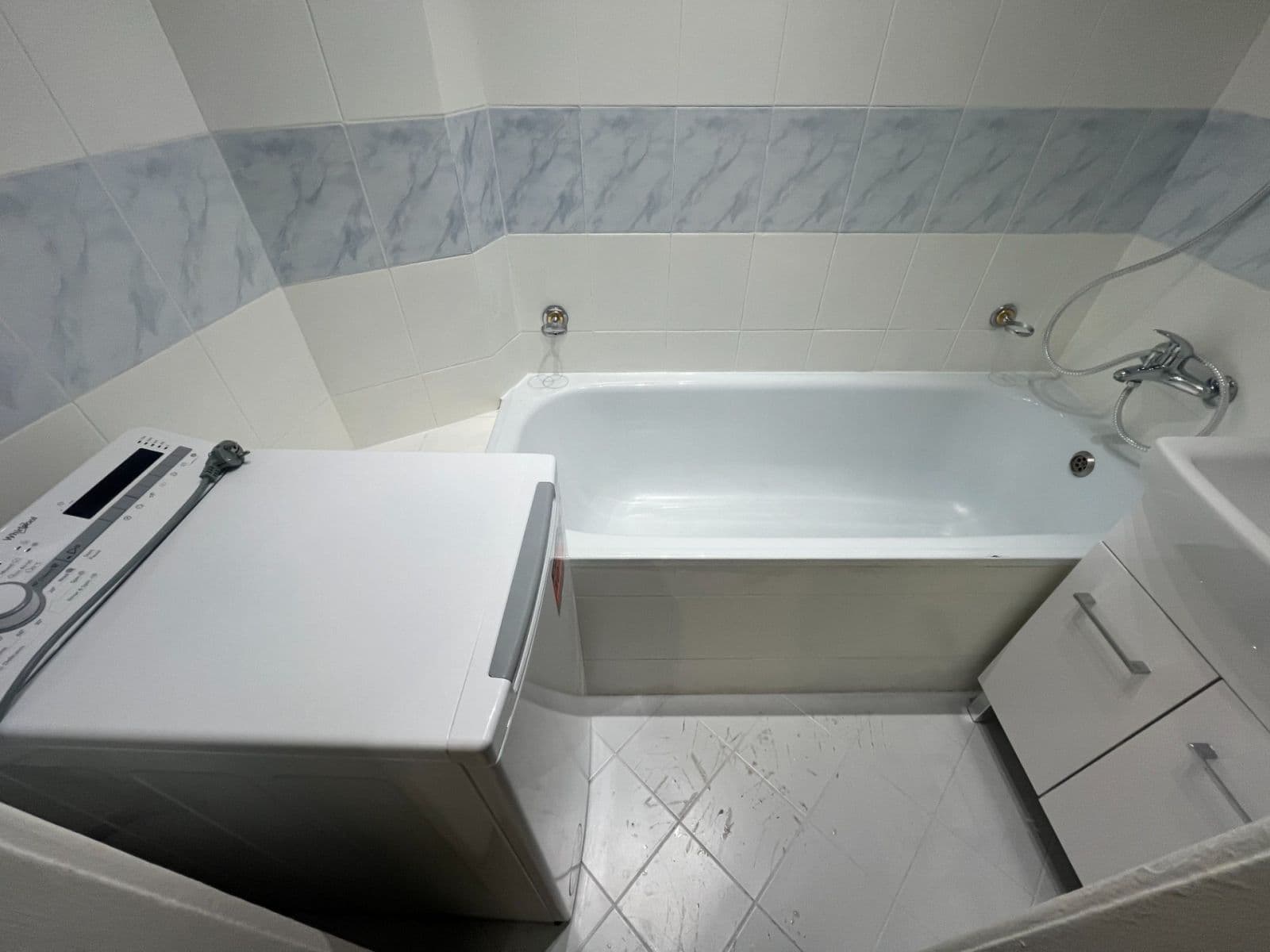 2 bedroom with open-plan kitchen flat to rent, 70 m², Na Březince, Prague, Prague 2 bedroom with open-plan kitchen flat to rent, 70 m², Na Březince, Prague, Prague