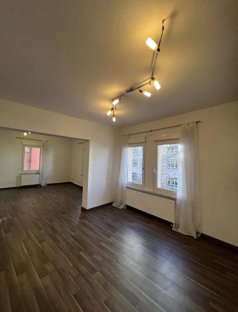 2 bedroom with open-plan kitchen flat to rent, 97 m², Stuttgart, Baden-Württemberg 2 bedroom with open-plan kitchen flat to rent, 97 m², Stuttgart, Baden-Württemberg