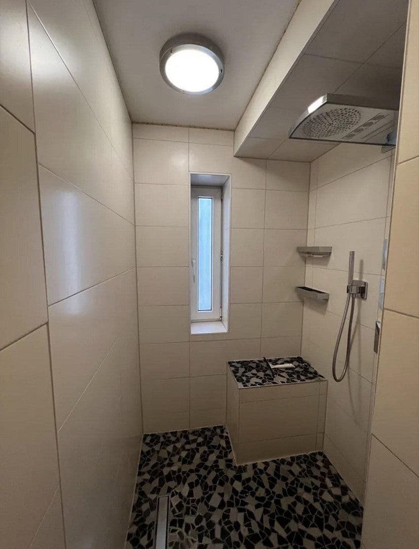 2 bedroom with open-plan kitchen flat to rent, 97 m², Stuttgart, Baden-Württemberg 2 bedroom with open-plan kitchen flat to rent, 97 m², Stuttgart, Baden-Württemberg