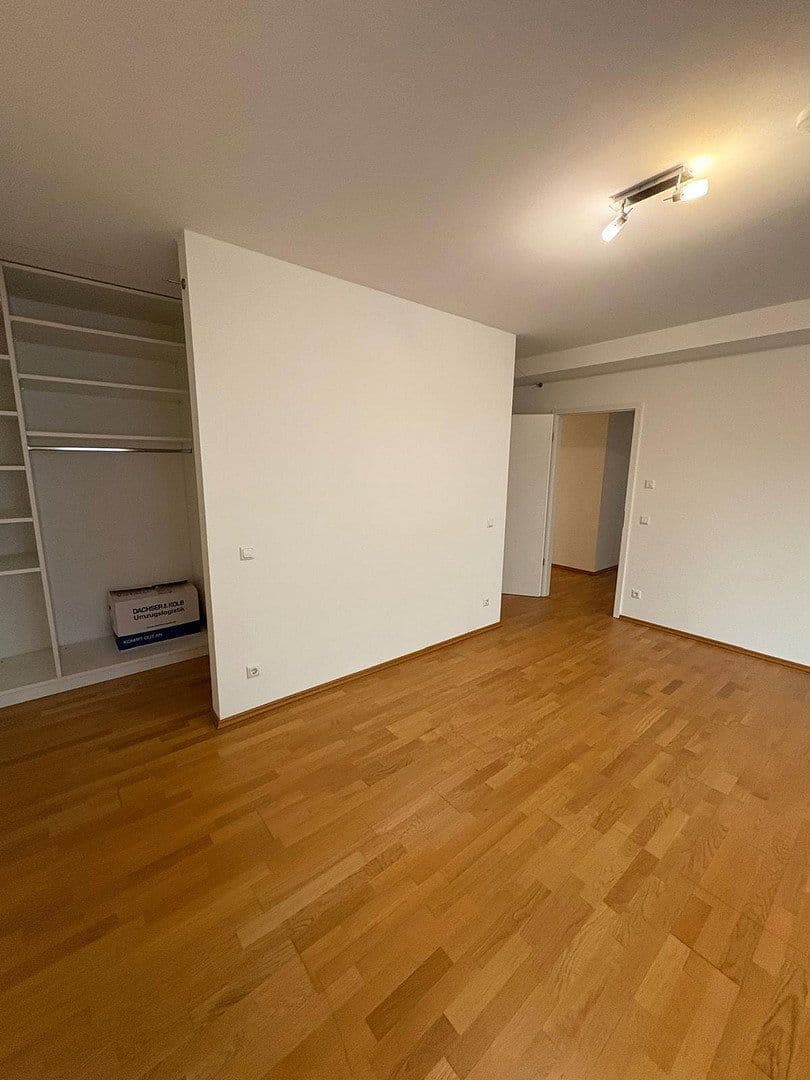 3 bedroom flat to rent, 105 m², Adalbertstrasse 64, Frankfurt am Main, Hesse 3 bedroom flat to rent, 105 m², Adalbertstrasse 64, Frankfurt am Main, Hesse
