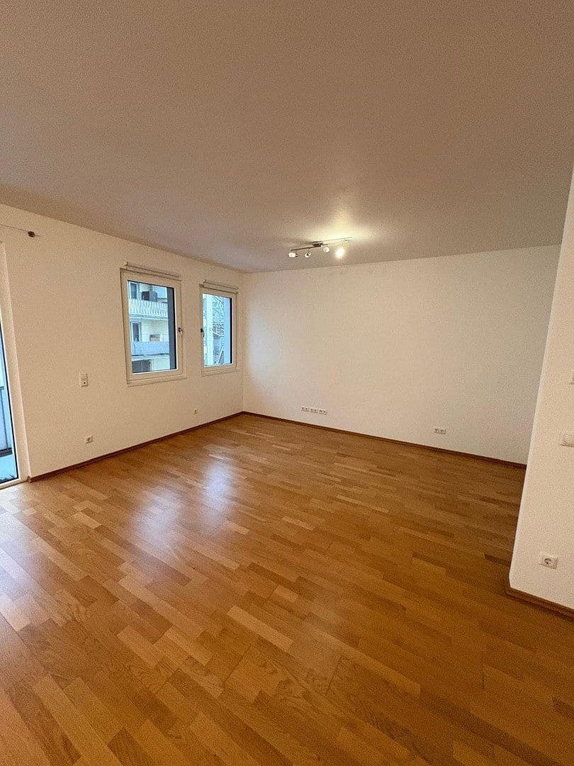 3 bedroom flat to rent, 105 m², Adalbertstrasse 64, Frankfurt am Main, Hesse 3 bedroom flat to rent, 105 m², Adalbertstrasse 64, Frankfurt am Main, Hesse