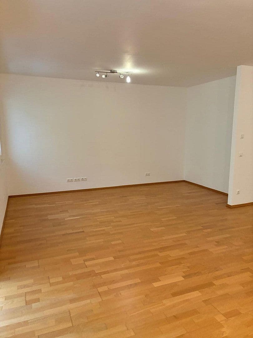 3 bedroom flat to rent, 105 m², Adalbertstrasse 64, Frankfurt am Main, Hesse 3 bedroom flat to rent, 105 m², Adalbertstrasse 64, Frankfurt am Main, Hesse