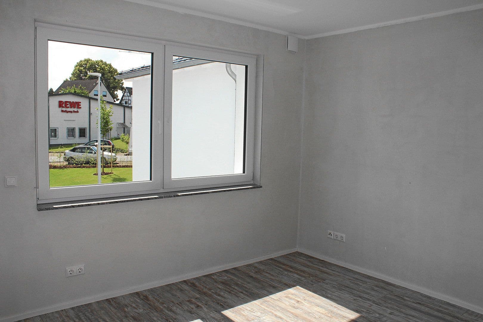 3 bedroom flat to rent, 94 m², Domblick 61, Königswinter, North Rhine-Westphalia 3 bedroom flat to rent, 94 m², Domblick 61, Königswinter, North Rhine-Westphalia