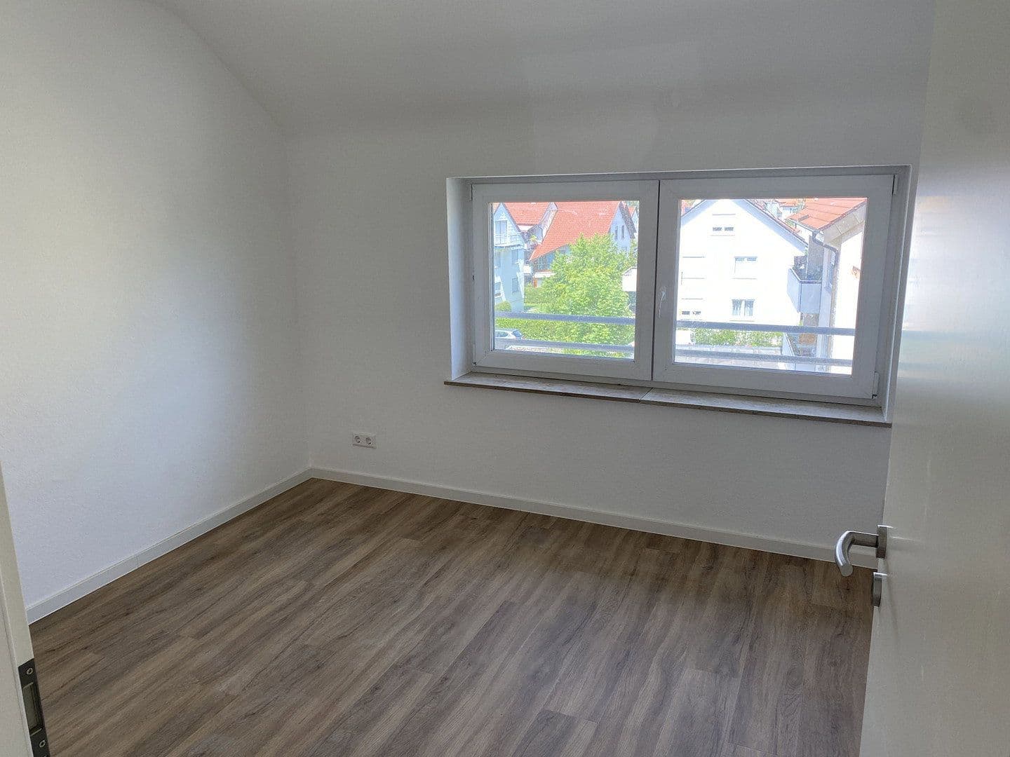 2 bedroom with open-plan kitchen flat to rent, 85 m², Winnenden, Baden-Württemberg 2 bedroom with open-plan kitchen flat to rent, 85 m², Winnenden, Baden-Württemberg