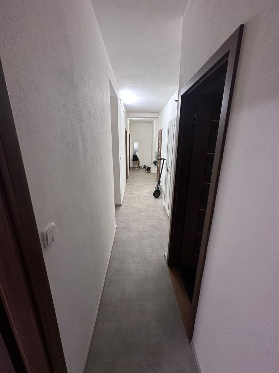 3 bedroom flat to rent, 75 m², Merhautova, Brno, Jihomoravský Region 3 bedroom flat to rent, 75 m², Merhautova, Brno, Jihomoravský Region