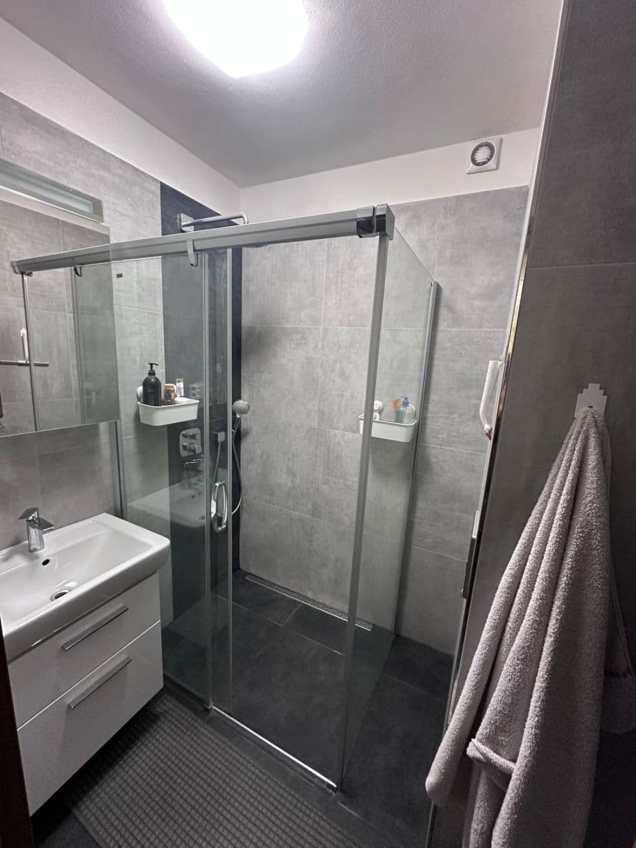 3 bedroom flat to rent, 75 m², Merhautova, Brno, Jihomoravský Region 3 bedroom flat to rent, 75 m², Merhautova, Brno, Jihomoravský Region